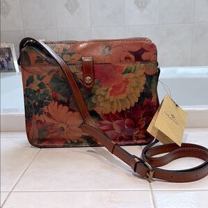 Patricia Nash Nerina Printed Leather Top Zip Crossbody. Multicolor Floral. NWT